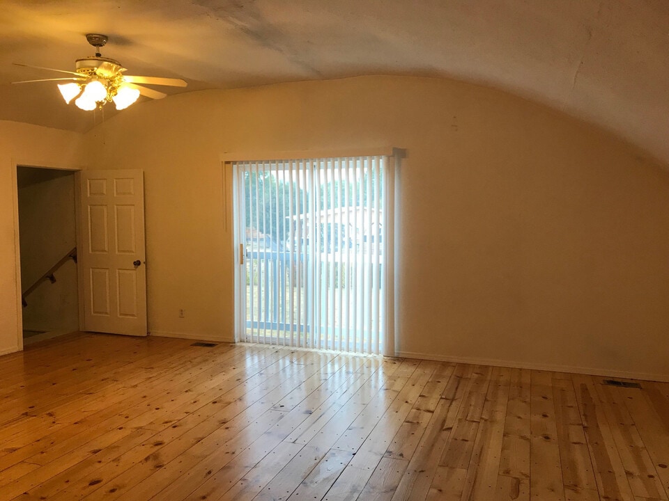 576 3 Skalkaho Hwy in Hamilton, MT - Building Photo