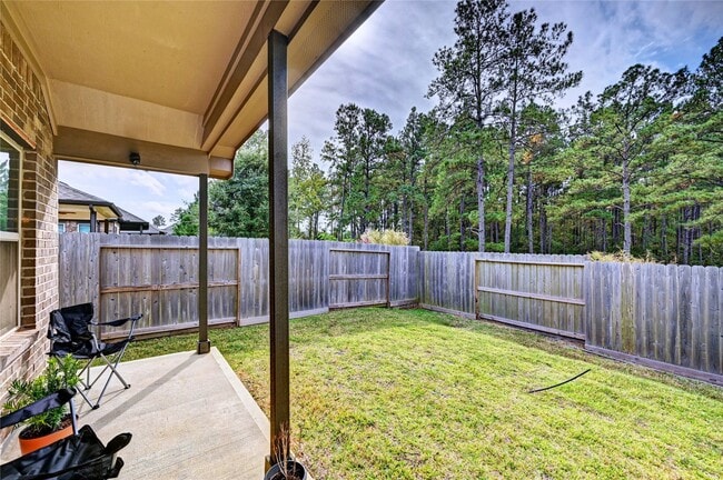 property at 865 Spruce Pine Dr