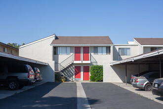 350 S Steckel Dr in Santa Paula, CA - Building Photo - Building Photo