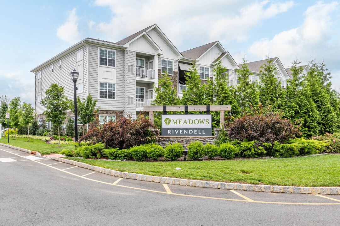 Rivendell Meadows in Piscataway, NJ - Foto de edificio