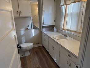 321 W Maple St in Columbus, KS - Foto de edificio - Building Photo