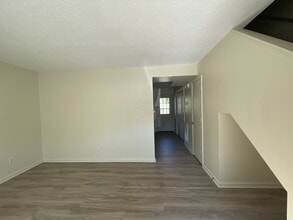 156 Cedar Crest Dr in Madison Heights, VA - Building Photo - Building Photo