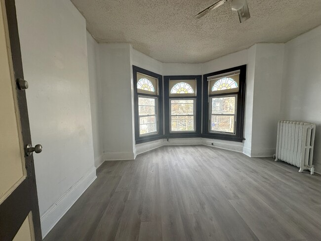 property at 39 Farragut St