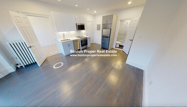 225 Newbury St, Unit 3r in Boston, MA - Building Photo - Building Photo