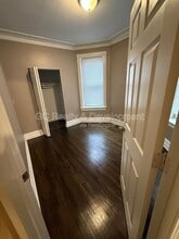 7323 S Yates Blvd in Chicago, IL - Building Photo - Building Photo