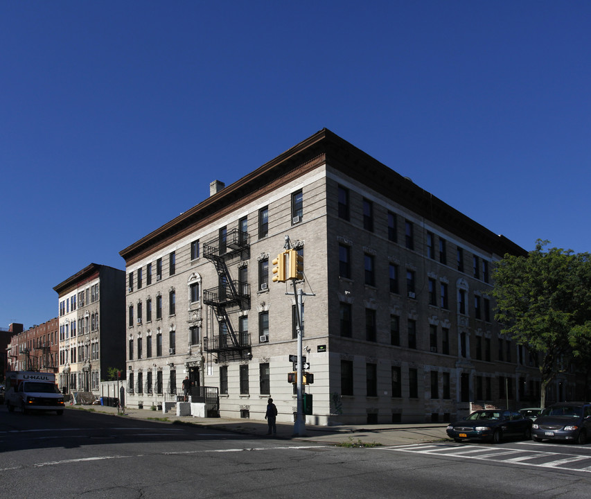 100 Rogers Ave in Brooklyn, NY - Building Photo