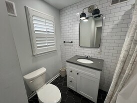 516 Susan Dr in King of Prussia, PA - Building Photo