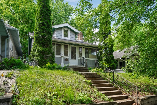 property at 1512 Hague Ave