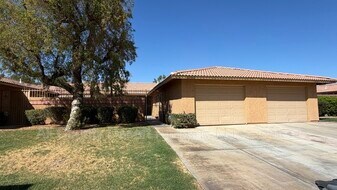 82092 Cochran Dr in Indio, CA - Building Photo