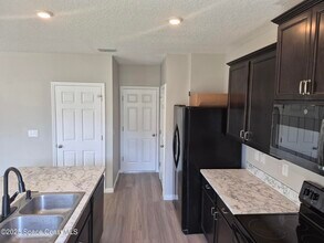 1115 Newton Cir in Rockledge, FL - Building Photo - Building Photo