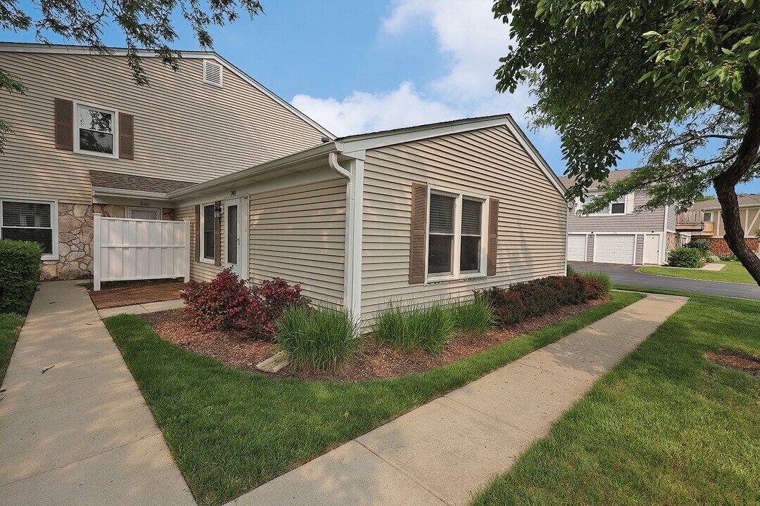260 Nantucket Harbor in Schaumburg, IL - Building Photo