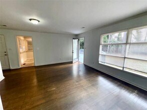 4972 Tilly Mill Rd in Dunwoody, GA - Building Photo - Building Photo