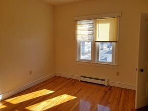 137 Carleton St, Unit 2 in Providence, RI - Building Photo - Building Photo