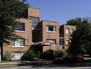 Bryn Mawr in Washington, DC - Foto de edificio - Building Photo