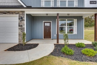 213 Legacy Ln in Pickens, SC - Foto de edificio - Building Photo