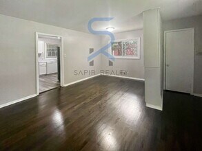 1801 W Austin Rd in Decatur, GA - Building Photo - Building Photo