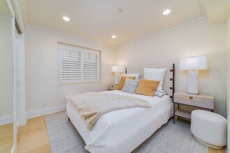 3731 4th Ave in Newport Beach, CA - Building Photo - Building Photo