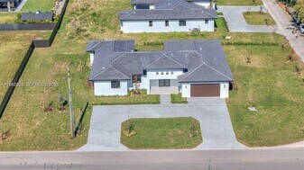 15455 SW 232nd St in Miami, FL - Building Photo