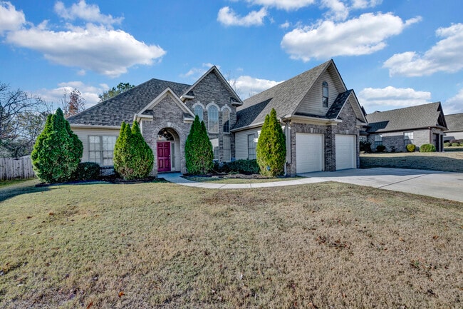 237 Camden Lake Dr in Calera, AL - Building Photo - Building Photo