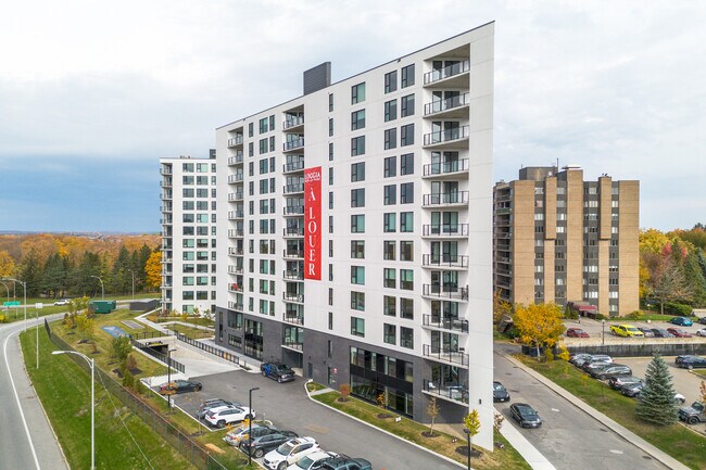 Loggia Sur le Parc in Gatineau, QC - Building Photo - Building Photo