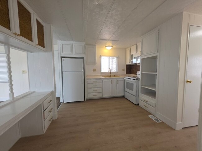 41277 Dogwood St in Newberry Springs, CA - Building Photo - Building Photo