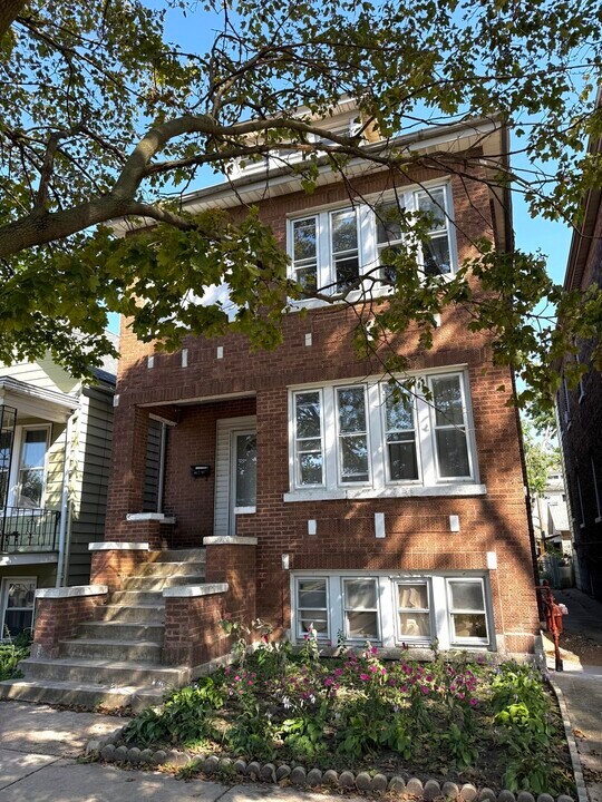 4357 S Whipple St in Chicago, IL - Building Photo
