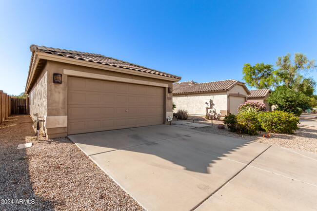 30318 N Sunray Dr in Queen Creek, AZ - Foto de edificio - Building Photo