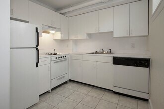 15 Fairbanks St, Unit 1 in Brookline, MA - Building Photo - Building Photo