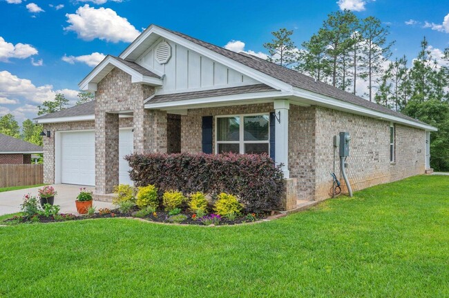 3060 Brandon Dunes Ln in Laurel Hill, FL - Building Photo - Building Photo