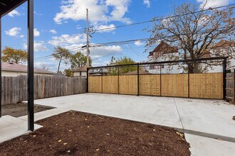 5955 W Superior St in Chicago, IL - Building Photo - Building Photo