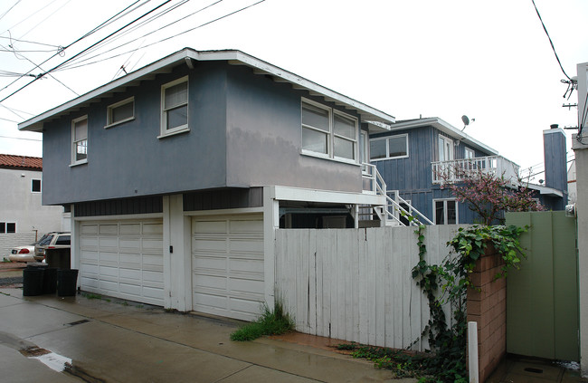 113 Turquoise Ave in Newport Beach, CA - Building Photo - Building Photo