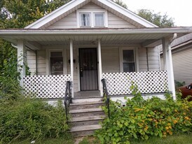 2050 Berdan Ave in Toledo, OH - Building Photo