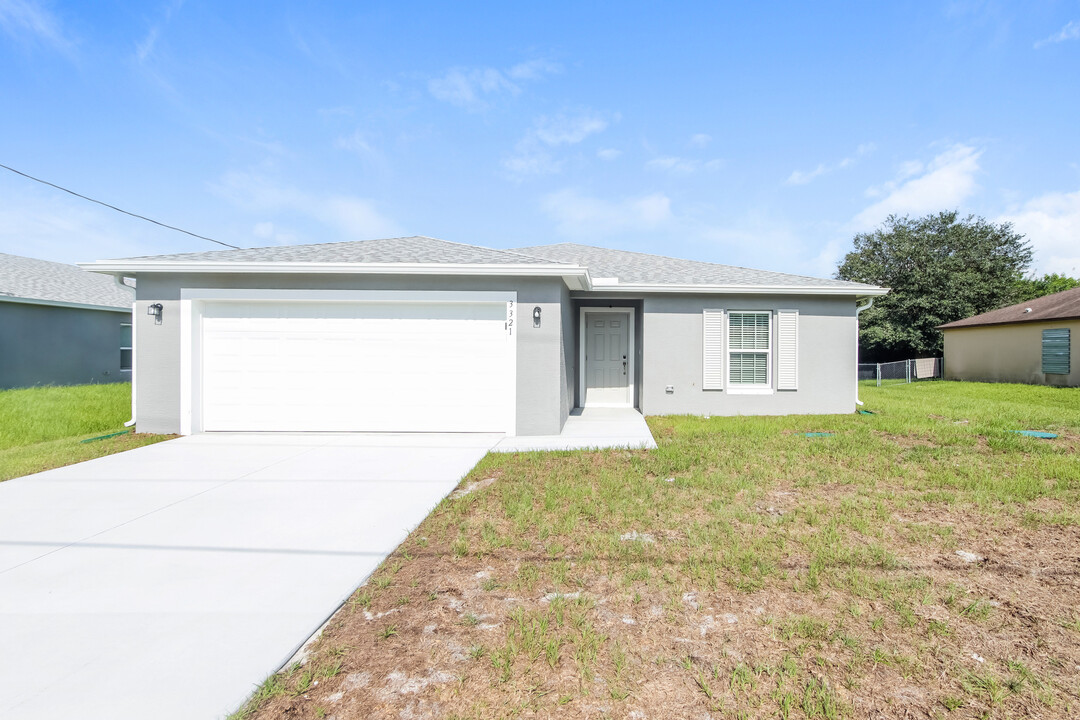 3321 Freedom Ave in Palm Bay, FL - Building Photo