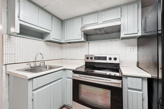 1247 Wooten Dr in Canton, GA - Building Photo - Building Photo