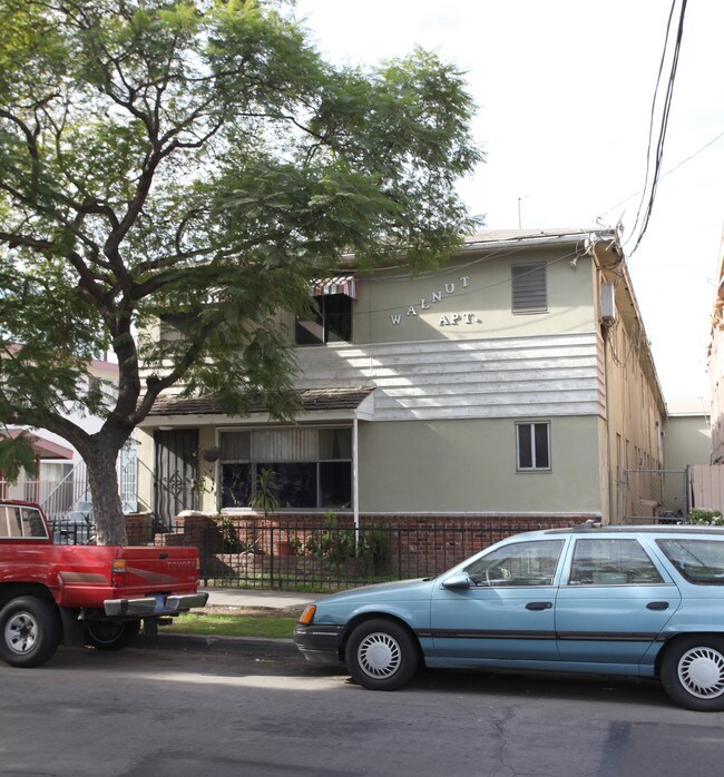 Walnut Apartments in Long Beach, CA - Building Photo - Building Photo