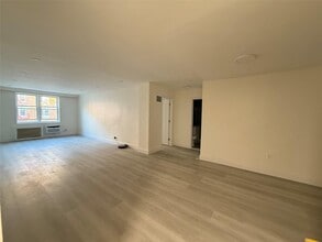 140-65 Beech Ave in Queens, NY - Building Photo - Building Photo