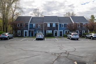 1275 Maplewood Ave in Portsmouth, NH - Foto de edificio - Building Photo