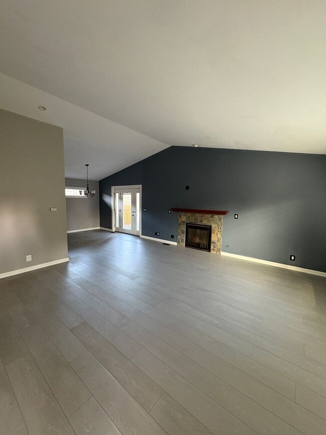 12102 NE 107th St in Kirkland, WA - Building Photo - Building Photo