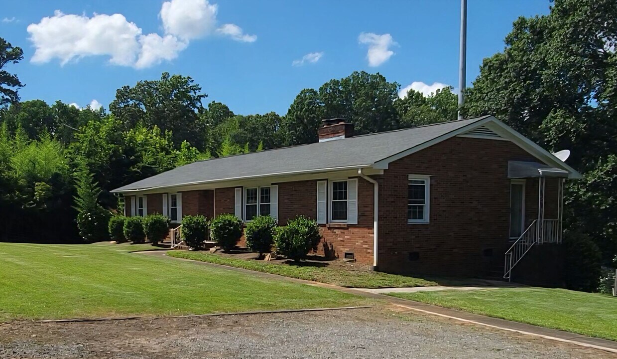 1482 SC-160 in Fort Mill, SC - Building Photo