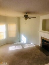 8220 Oakley Cir in Union City, GA - Foto de edificio - Building Photo