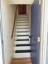 6 Orchard Ave, Unit 2 in Barrington, RI - Building Photo - Building Photo