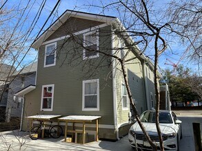 1214 Washtenaw Ct in Ann Arbor, MI - Building Photo - Building Photo