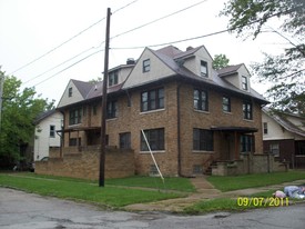 214 E Paterson St Apartments