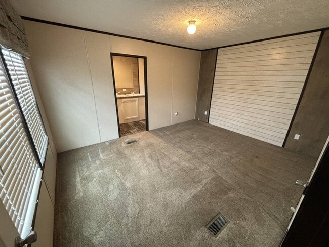 1325 Wilson Rd in Rossville, GA - Building Photo - Building Photo