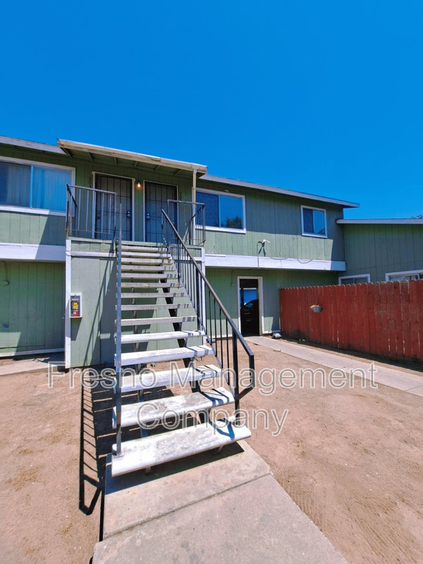 property at 4817 E Lane Ave