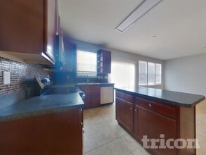 4116 Killington Ct, Unit 1325 in Waldorf, MD - Foto de edificio - Building Photo