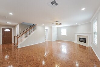 8907 Aspen Pl Dr in Houston, TX - Building Photo - Building Photo