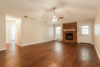 8468 Hamden Rd in Jacksonville, FL - Building Photo - Building Photo