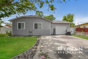 2123 Wedgewood Dr in Greeley, CO - Building Photo