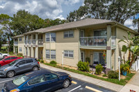 River Trace Apartments in New Port Richey, FL - Foto de edificio - Building Photo